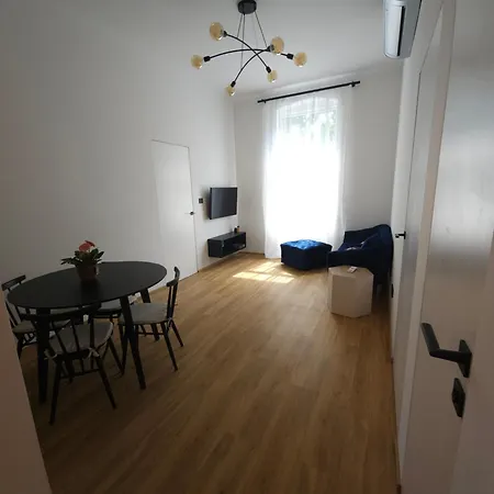 Apartment Zehn House 1 In The Center